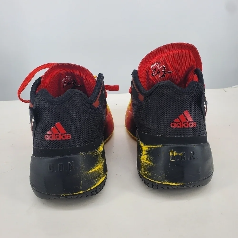 adidas men issue